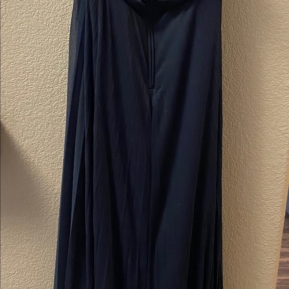 Dress - Picture 2 of 5